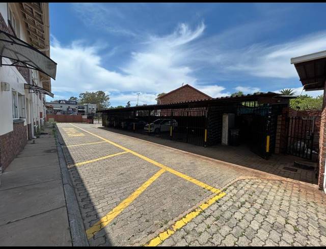 1 BEDROOM PROPERTY TO RENT IN LYTTELTON